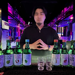 올스턴의 한국식 노래방…스테이지 가라오케