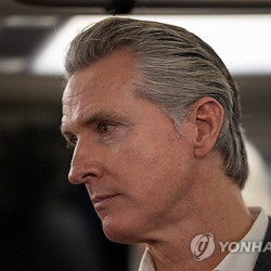 민주 대권잠룡들, '환급' 촉구하며 트럼프 압박(종합)