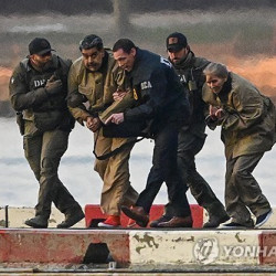 마두로 축출 "미국여론도 갈라져…찬성 33%·반대 34%로 팽팽"