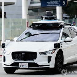보스턴, 자율주행 다시 시동… 웨이모 테스트 복귀 추진