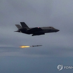 美, 중거리 공대공 미사일 韓판매 승인…4천400억원 규모