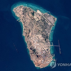 호르무즈 개방 원하는 트럼프, 하르그섬 점령·봉쇄 검토중"