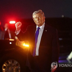 트럼프, 한중일등 5國 거명하며 호르무즈해협 군함파견 요구