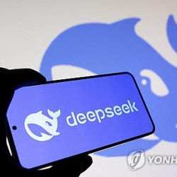 딥시크 V4 발표 늦어진 이유는…"화웨이칩 써서 中 AI자립 강화"