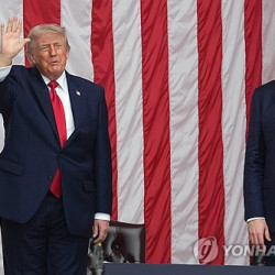 [미·이란 종전] 트럼프·갈리바프, 이미 MOU 서명…"한장반짜리 대략적 문서"