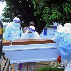 아프리카 에볼라 사망 200명 넘어…방역 구멍 속 10개국 확산