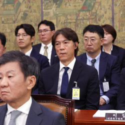 홍명보 선임 다 뜯어보는 경찰, 2년 전 감사와 어떻게 다를까