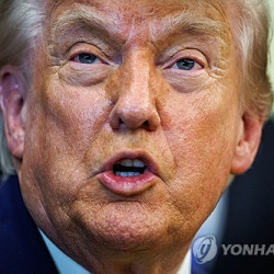 트럼프 "이란이 호르무즈 순찰하던 美헬기 격추…반드시 대응"