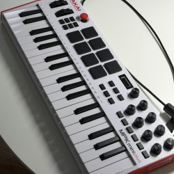 AKAI MPK mini Plus