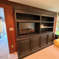 RH kitchen hutch