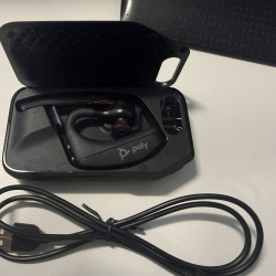 Plantronics Voyager 5200-UC Bluetooth Headset