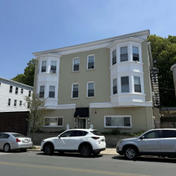 1 or 2 Beds 가능, Malden Oak Grove 역 도보 7분! Malden Center 도보 1…