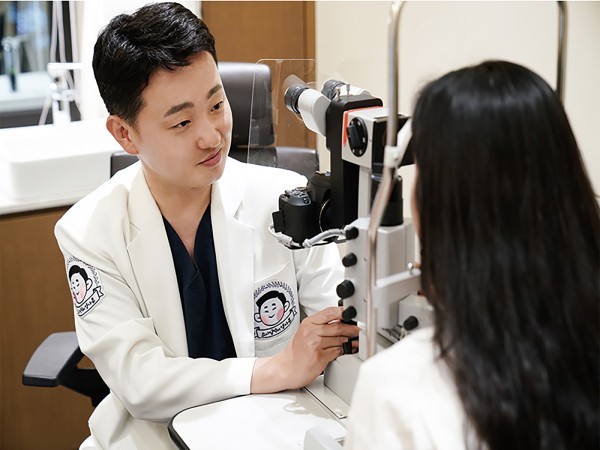 결막이완증